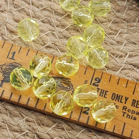 20pcs Vaseline Uranium 8MM Glass Beads UV Light Reactive Firepolish Czech Glass - Picture 6 of 8